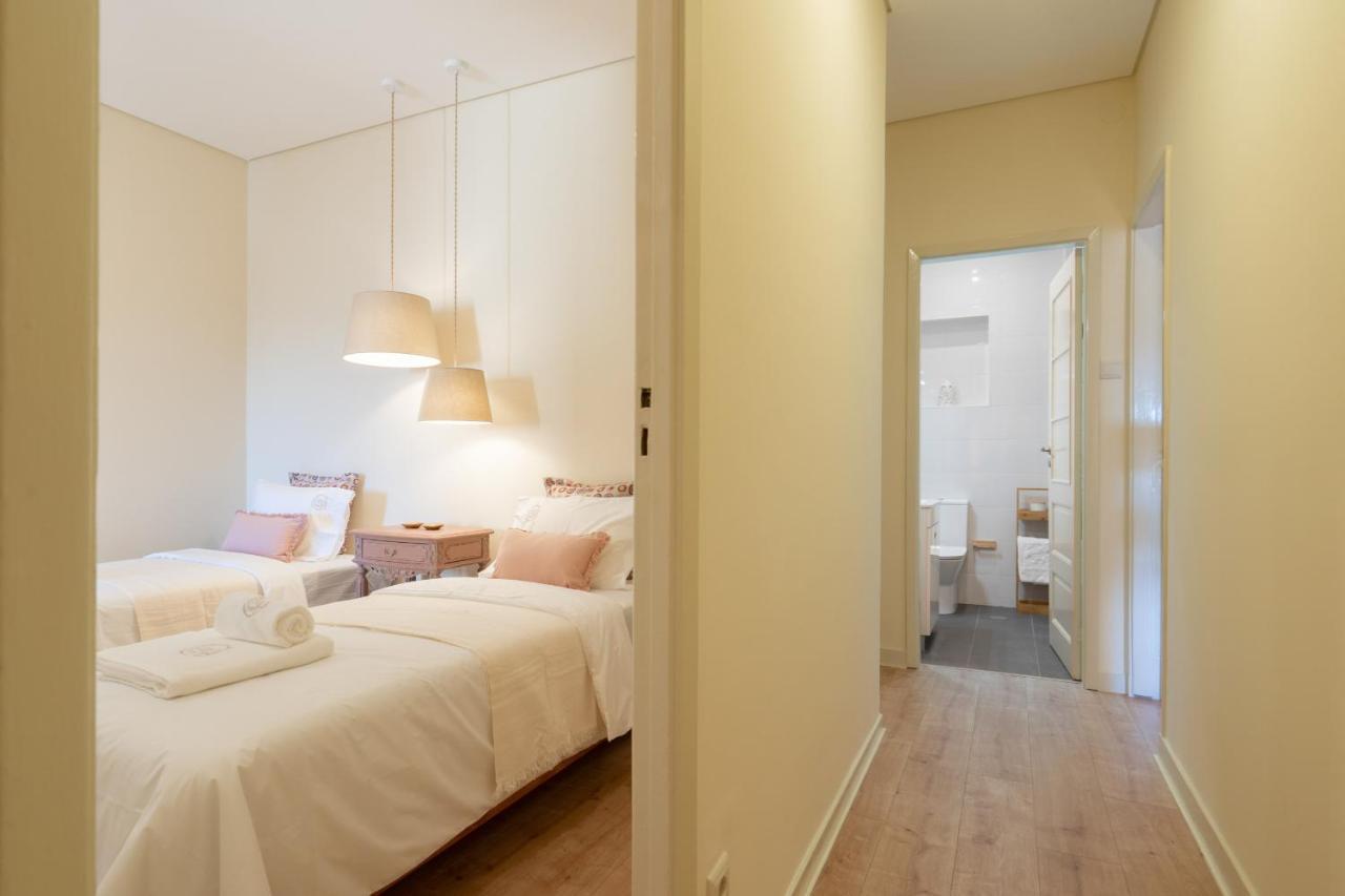Апартаменты Gaya Avenue Flats - Elegant Contemporary Flats With Balcony Вила-Нова-ди-Гая Экстерьер фото