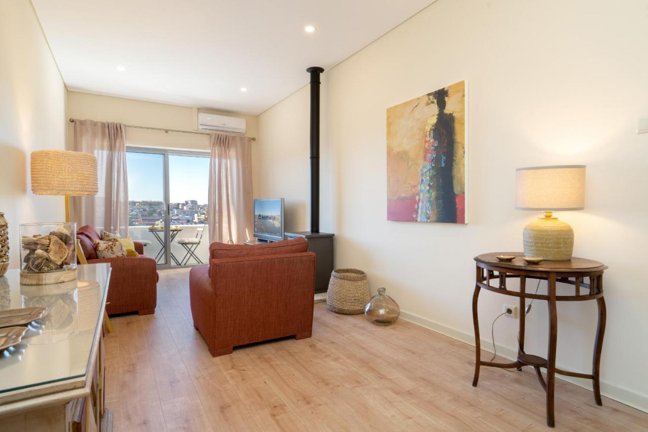 Апартаменты Gaya Avenue Flats - Elegant Contemporary Flats With Balcony Вила-Нова-ди-Гая Экстерьер фото
