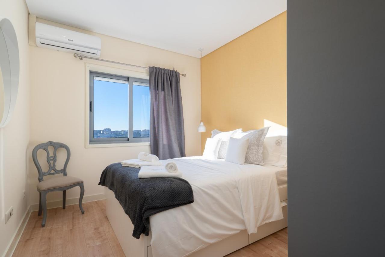 Апартаменты Gaya Avenue Flats - Elegant Contemporary Flats With Balcony Вила-Нова-ди-Гая Экстерьер фото