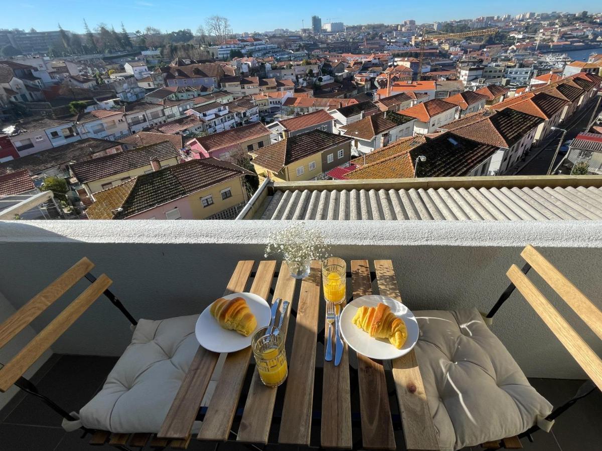 Апартаменты Gaya Avenue Flats - Elegant Contemporary Flats With Balcony Вила-Нова-ди-Гая Экстерьер фото