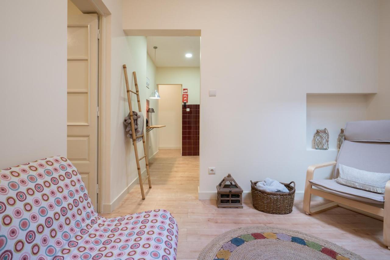 Апартаменты Gaya Avenue Flats - Elegant Contemporary Flats With Balcony Вила-Нова-ди-Гая Экстерьер фото