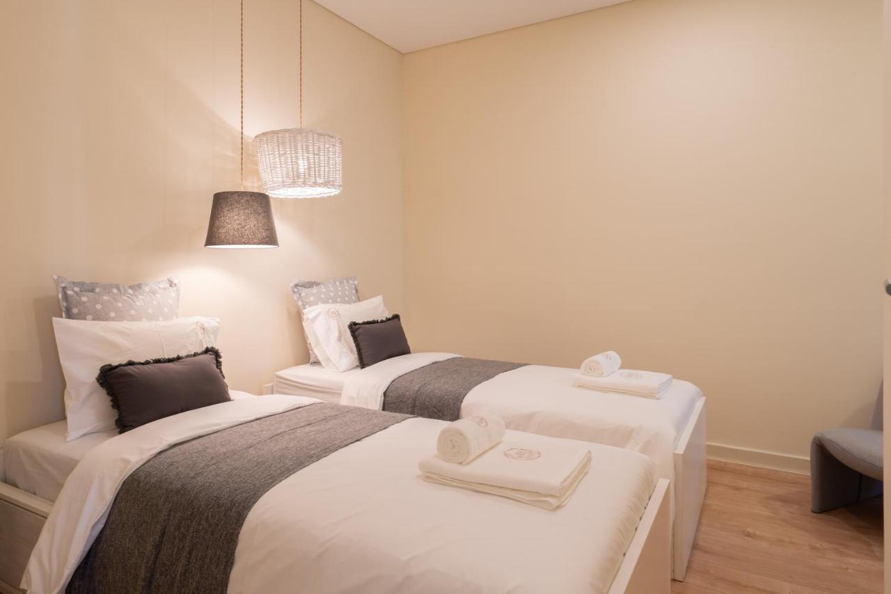 Апартаменты Gaya Avenue Flats - Elegant Contemporary Flats With Balcony Вила-Нова-ди-Гая Экстерьер фото